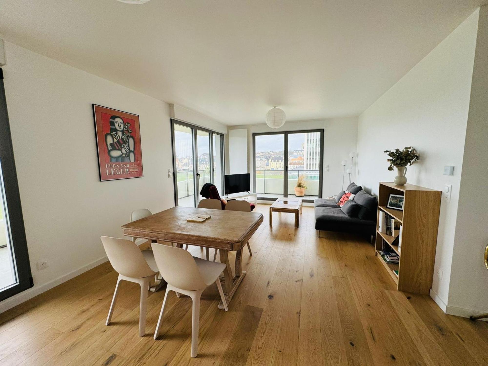 Presqu'ile, Neuf Avec Balcon, Salle De Gym Et Parking Appartement