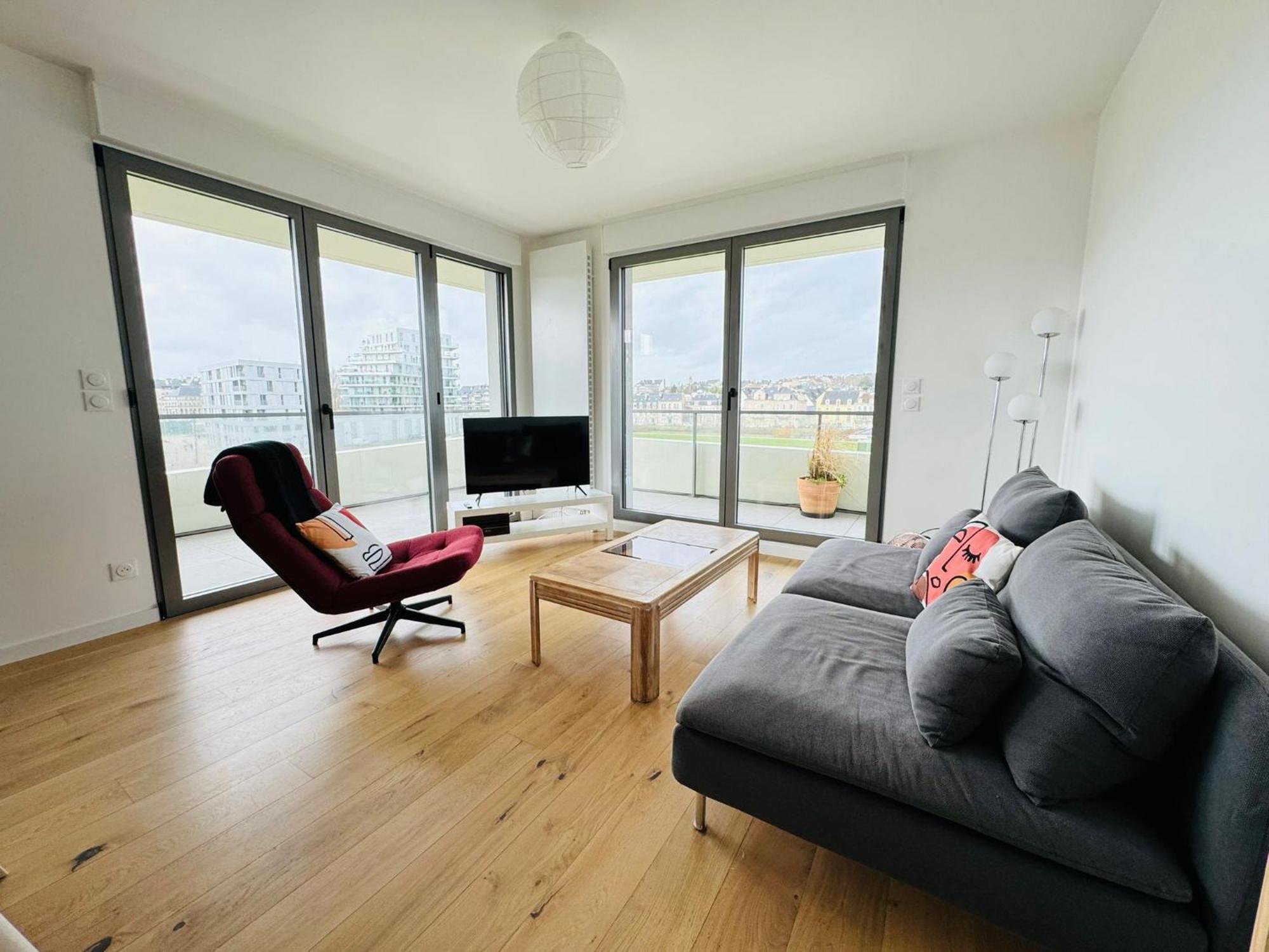 Apartment Presqu'ile, Neuf Avec Balcon, Salle De Gym Et Parking Caen